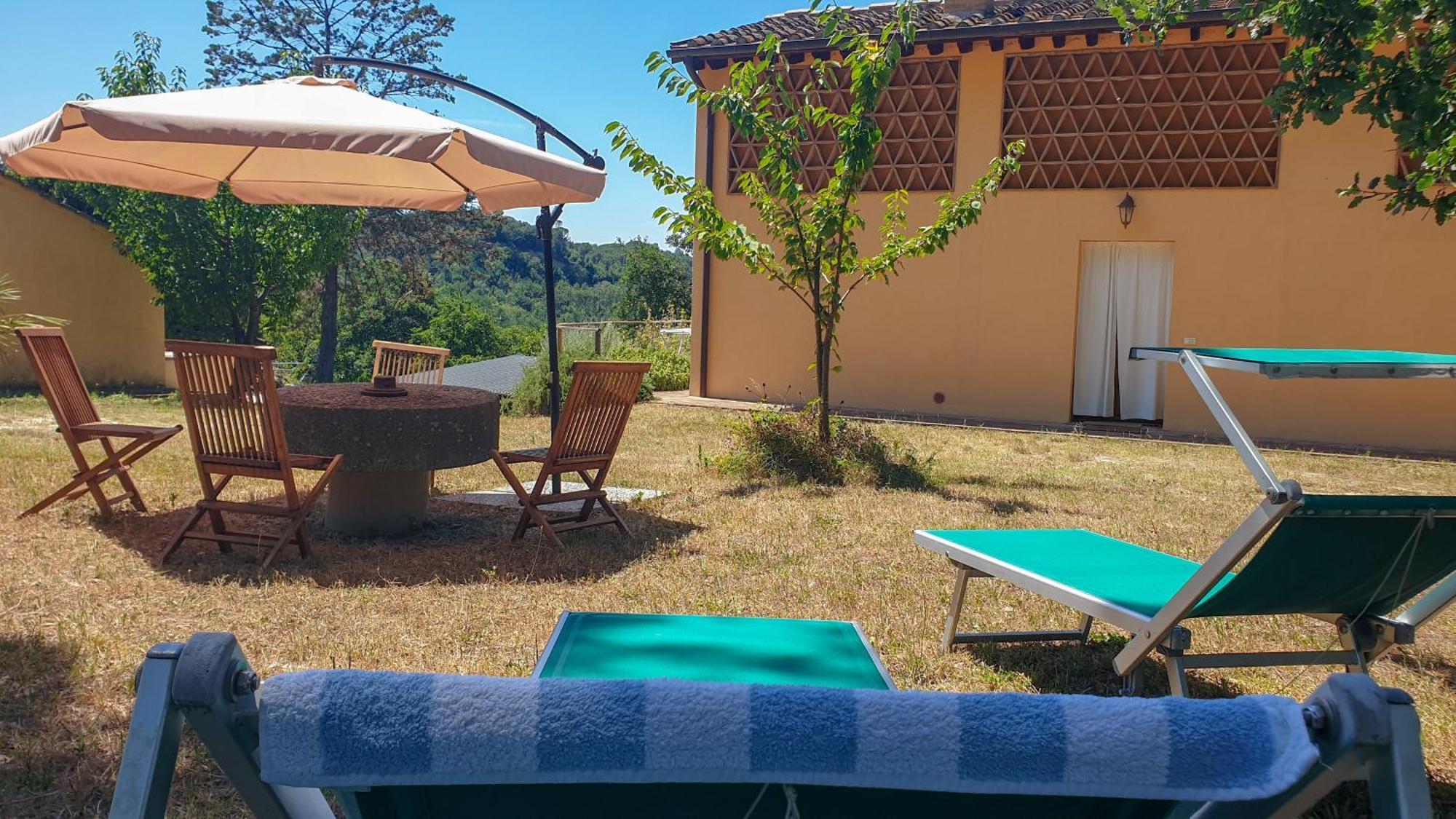 Pensjonat Agriturismo Podere Le Tombe Palaia Zewnętrze zdjęcie